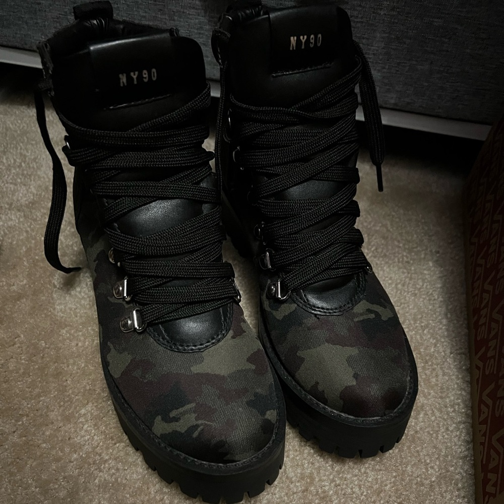 Steve Madden boots